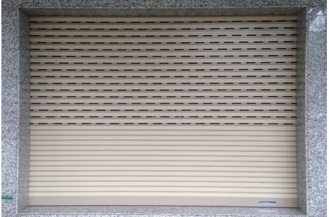 Cửa Cuốn Austdoor C70 Loại Khe Thoáng Lớn Nhất, Đẹp Tinh Tế Cho Ngôi Nhà Mặt phố